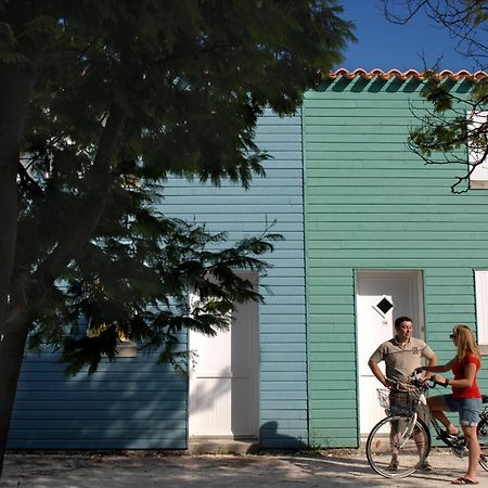 Résidence Odalys Le Village des Amareyeurs Le Château-dʼOléron Exterior foto