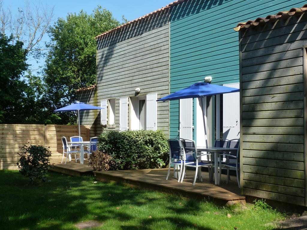 Résidence Odalys Le Village des Amareyeurs Le Château-dʼOléron Exterior foto